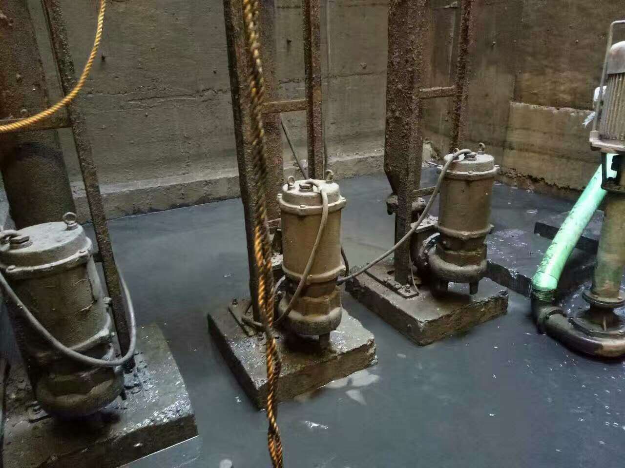 略阳污水池清理